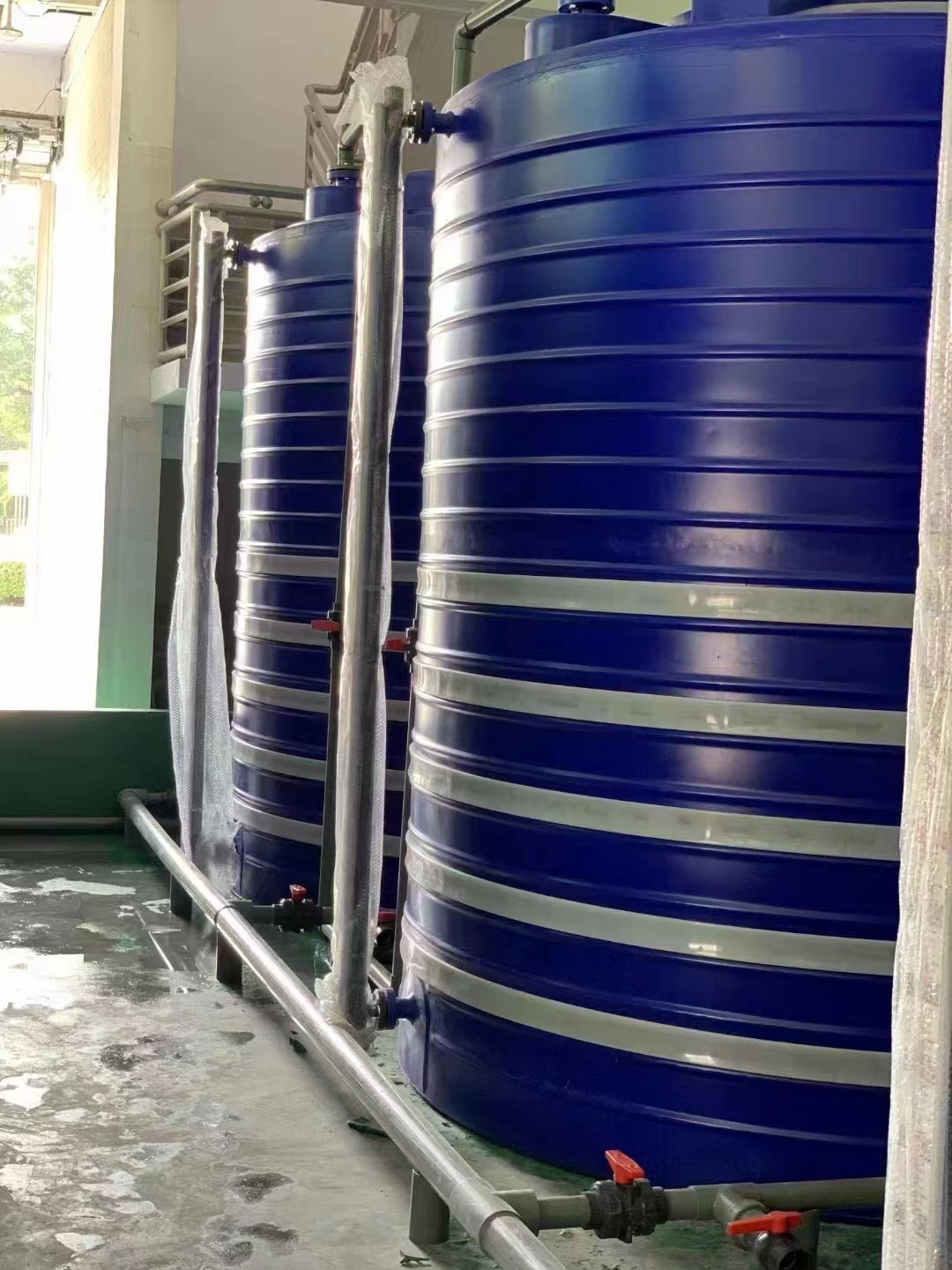 15吨外加剂复配罐厂家供应15吨外加剂复配罐15立方减水剂储存桶PE耐酸碱防腐一体成型塑料