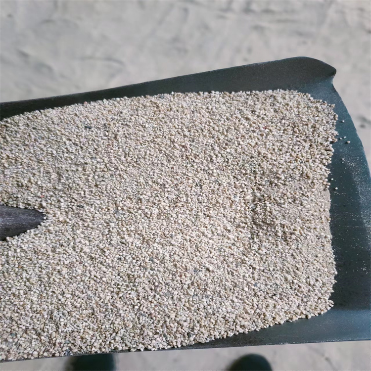 孝感市麦饭石滤料孝感市麦饭石滤料有效过滤水中杂质，确保健康饮水