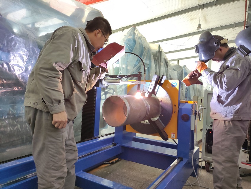济南市制冷管件管法兰 管管环缝自动焊接机厂家
