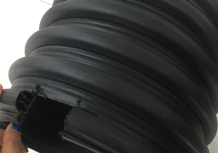 黑色高筋（PP）增强聚乙烯缠绕管 排水排污 城德顺厂家