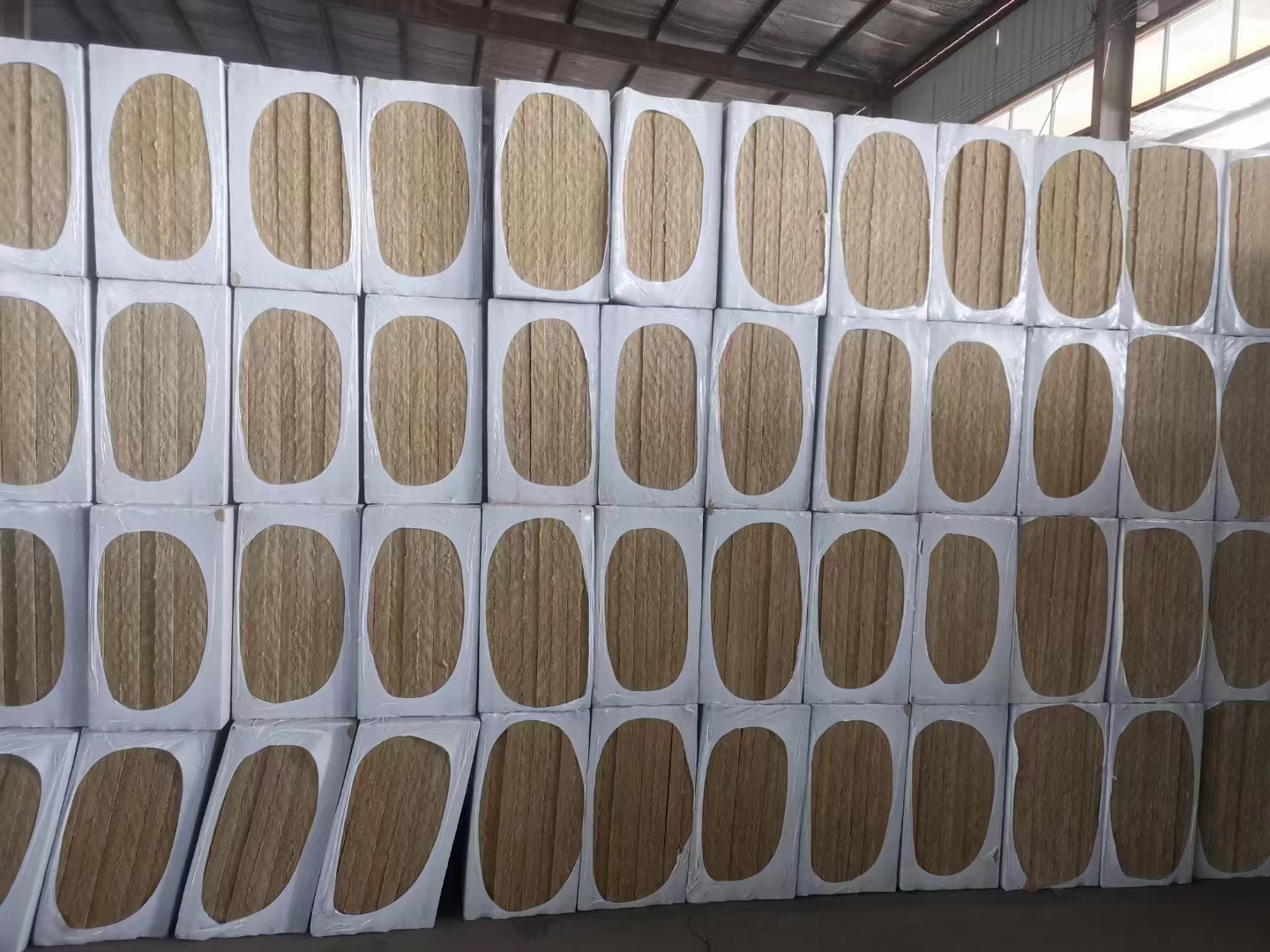 岩棉板厂家直销保温岩棉板　岩棉板生产厂家批发外墙岩棉板