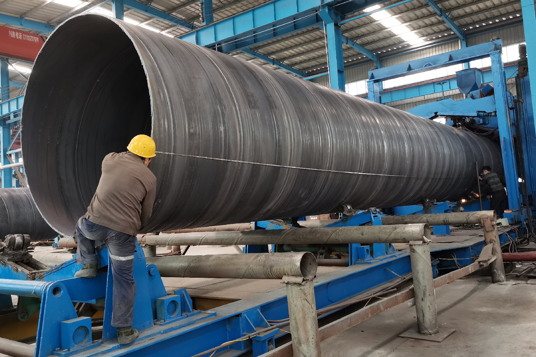 鹤壁螺旋钢管生产厂家制作大口径螺旋焊管及环氧树脂防腐