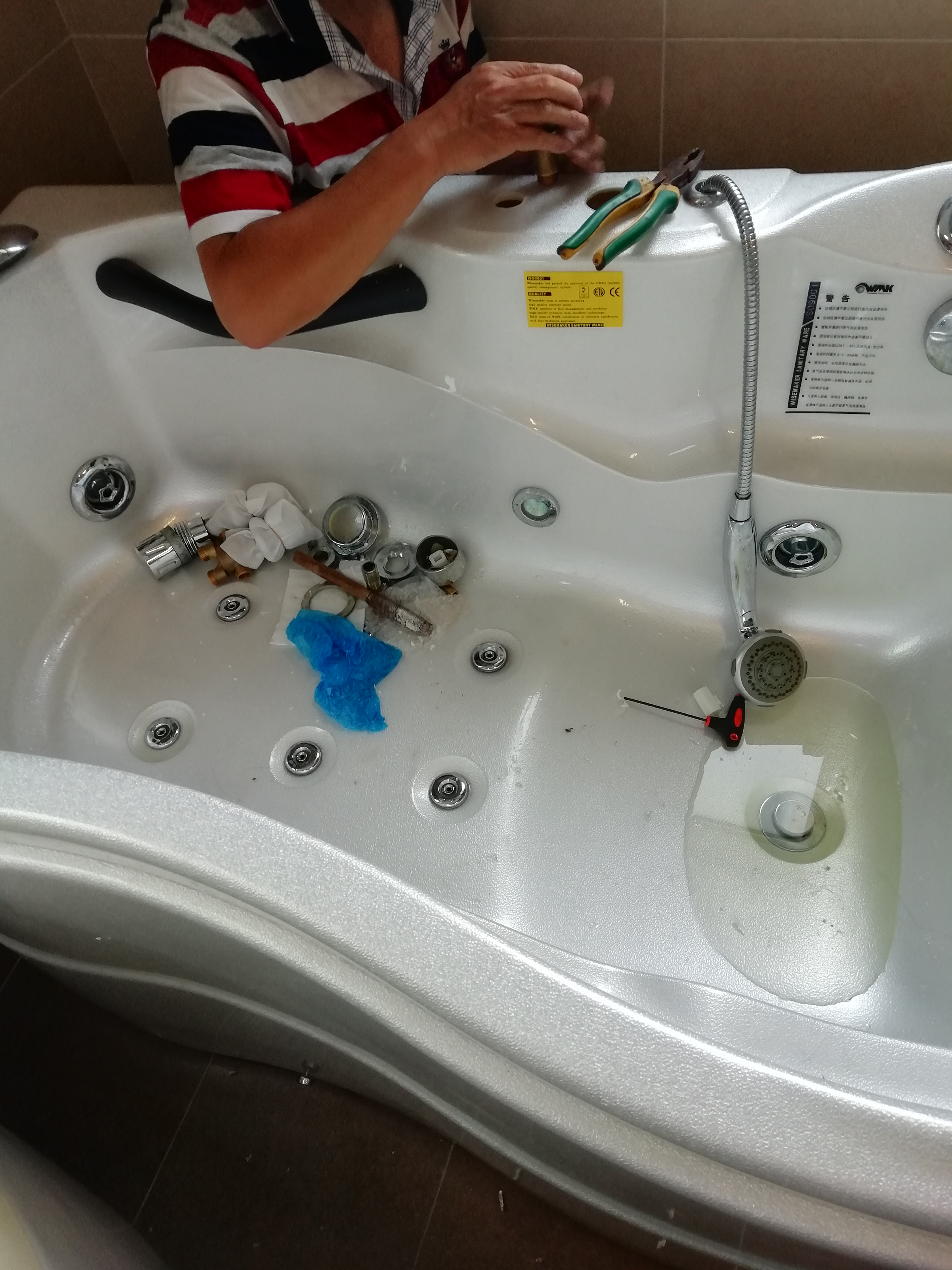 HOESCH浴缸维修 维修豪仕浴缸号码 怎么更换浴缸弹跳塞维修