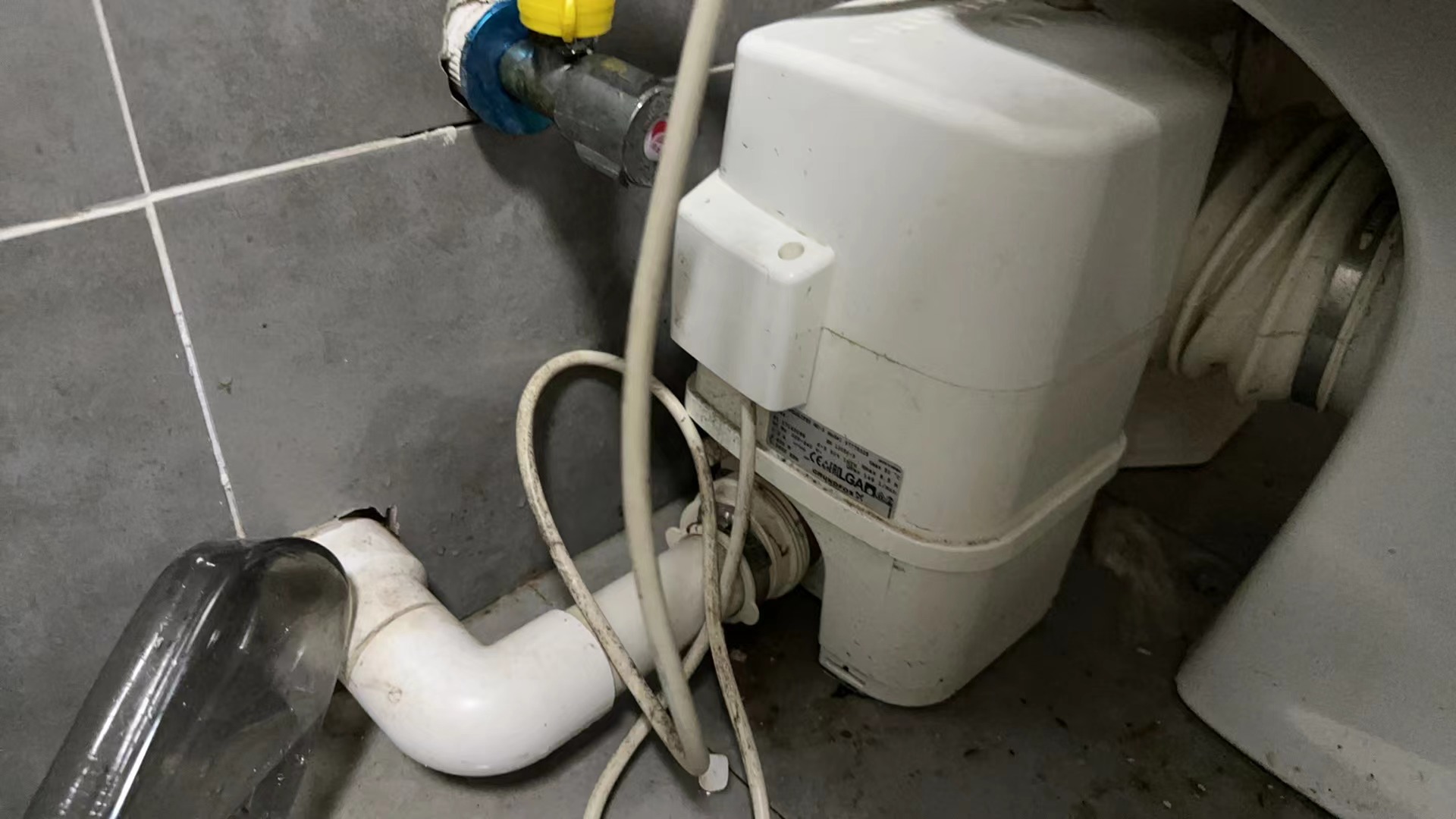 SFA升利电马桶维修 上海厨房提升器维修 污水提升泵维修 废水提升器维修