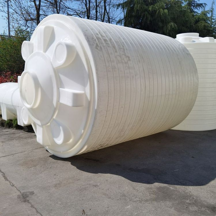 供应武汉7吨塑料水箱7立方大型家用屋顶PE储水罐7000LPE防腐化工罐