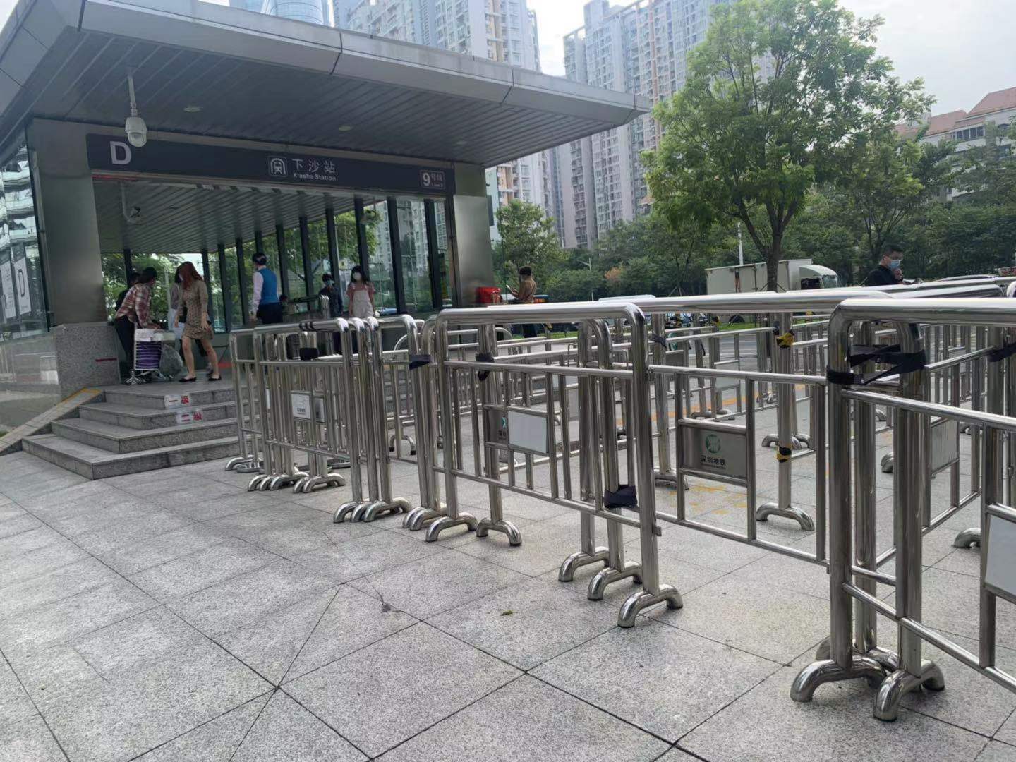 深圳驰路大型护栏甲型隔离栏杆定制 道路安全防撞栏 护栏是什么