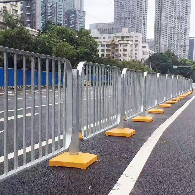 深圳市公路边护栏多少钱厂家